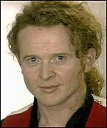 [ image: Mick Hucknall: Money was not too tight to mention for political causes]