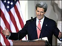 Senator John Kerry concedes defeat