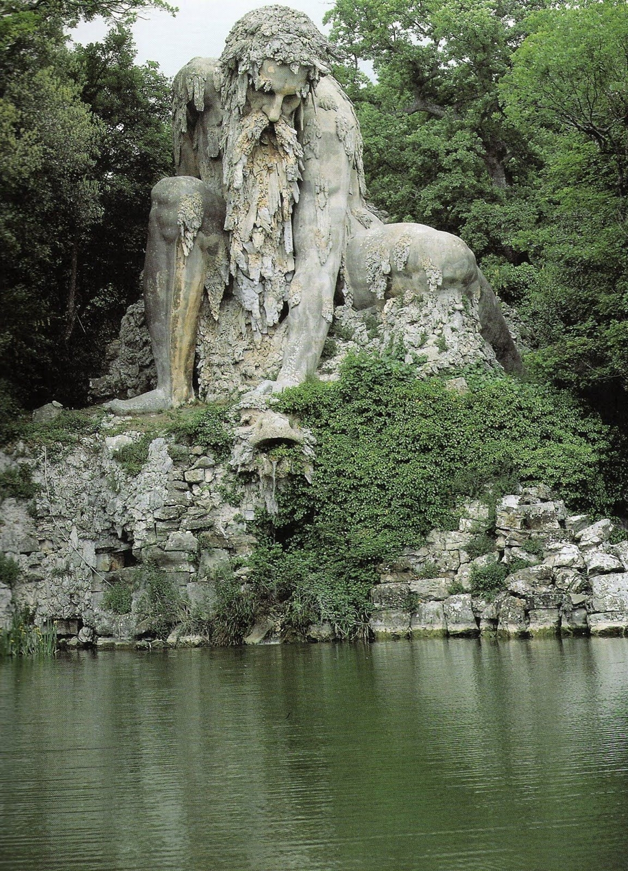 Giant 16th Century Colossus Sculpture In Florence 02
