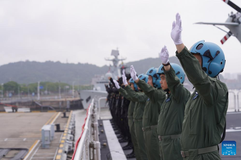 Buque hospital de Armada china zarpa para misión de 2024