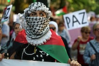 Nakba Day: The complex history of the Palestinian keffiyeh