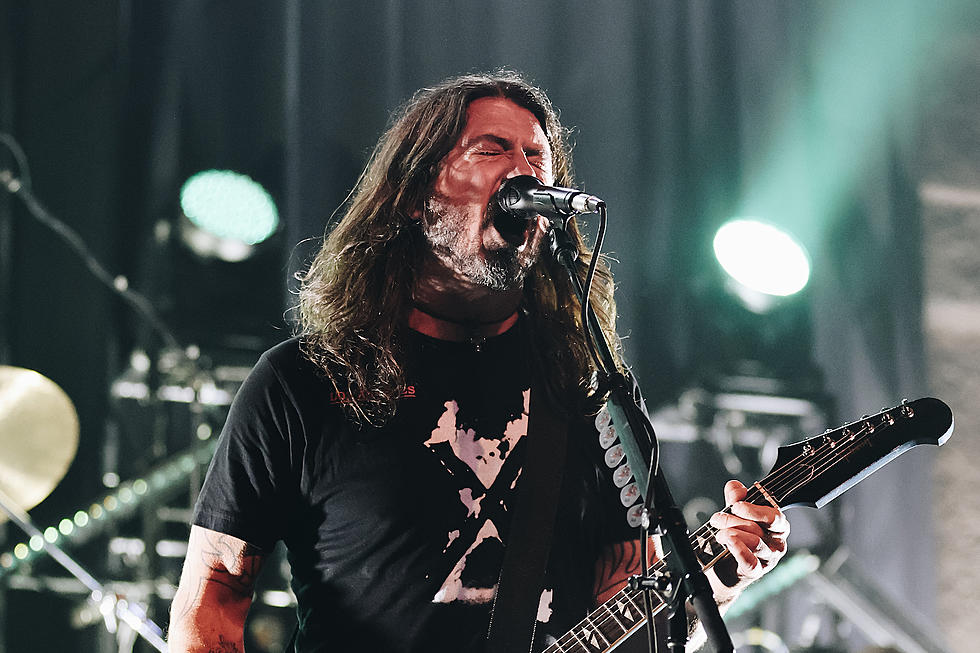 Foo Fighters Play Unreleased, Unfinished Song &#8216;Unconditional&#8217; Live For First Time Ever