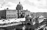 Королевский дворец в Берлине с памятником кайзеру Вильгельму I. Фотография 1904 г.
