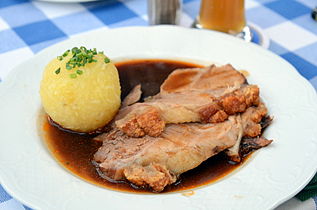 Kartoffelknödel with Schweinsbraten