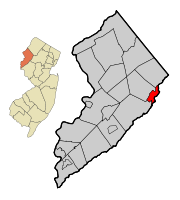 Location of Hackettstown in Warren County highlighted in red (right). Inset map: Location of Warren County in New Jersey highlighted in orange (left).