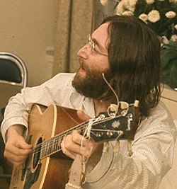 O cantaire y musico britanico John Lennon en 1969.