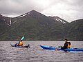 アラスカのRaspberry Islandでカヤックを楽しむ人々
