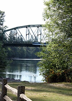 Carver Bridge (replaced in 2019), Carver Park, and Clackamas River