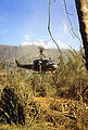 Un UH-1 Iroquois utilisé comme ambulance durant la guerre du Viêt Nam.
