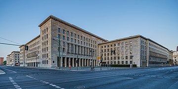 Reichsluftfahrtministerium a Berlino.
