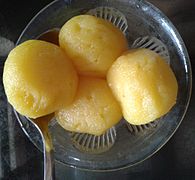 Kamalabhog, an orange-flavoured Bengali rasgulla