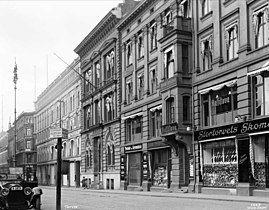 1926: Vrata Karla Johansa 15