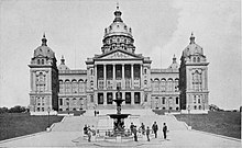 Des Moines Capitol building in 1917
