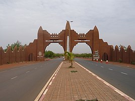 Bamako airport road welcome sign