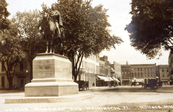 The original location of the Custer statue at Washington and East First (1910)