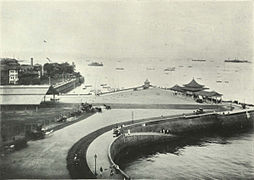 1905 में अपोलो बन्दर, उस स्थान जहाँ आज गेटवे खड़ा है