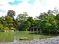 Poustvarjen vrt stare Kjotske cesarske palače