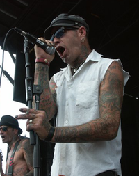 Duane Peters and The Hunns on stage at The Warped Tour