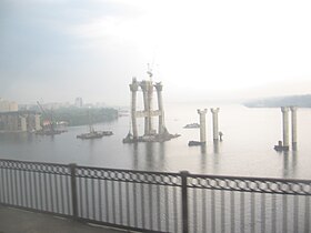 Новий мостоперехід через Дніпро у Запоріжжі. Будівництво триває з 30 серпня 2004 року