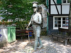 Escultura: vendedor de bretzel, em Solingen (Alemanha)