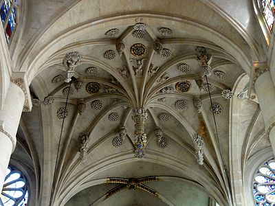Flamboyant vault of the transept