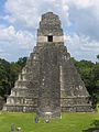 Der 47 m hohe Tempel I, Blick nach Osten