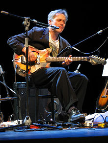 Ribot performing in 2007