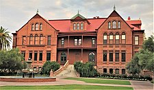 Old Main (1898), the oldest building on campus