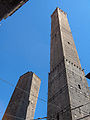 שני המגדלים סימלה של העיר בולוניה.