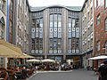 Hackescher Höfe, progettato da August Endell a Berlino.