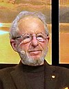 Алан Я. Хигер, химия бойынша Нобель сыйлығының лауреаты (2000)