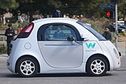 Google関連会社のウェイモの自動運転車