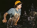 Uma operária de Torno mecânico numa fábrica do Texas na década de 1940