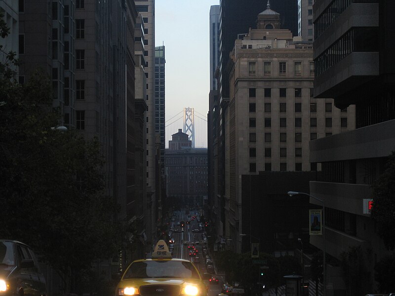 File:Looking to SF Bay Bridge on California St, by Grant Ave.jpg