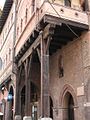 Bologna Antik bir bina (13. yy. Casa Seracchioli) sundurması