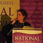 Julia Alvarez (diplômée en 1971) : poétesse, dramaturge et récipiendaire de la National Medal of Arts
