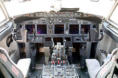 Next Generation 737-700 cockpit