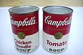 I barattoli della Campbell Soup Company spesso rappresentati da Andy Warhol.