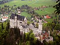Lâu đài Neuschwanstein. Xây dựng từ năm 1869, đây là một trong những điểm du lịch nổi tiếng nhất của Đức.