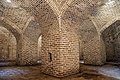 کاروانسرای دیر گچین که معماری شبیه به چهارپایه اصلی چهارطاقی دارد. این بنا که امروزه به مسجد تبدیل شده‌است، به احتمال زیاد کاربری آن درگذشته سالن پذیرایی از مهمانان کاروانسرا بوده‌است.