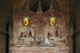 Buddha statutes inside the Dhammayangyi