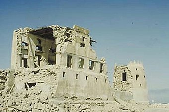 أحد أقسام قصر محمد بن عبد الوهاب الفيحاني بعد سقوط الممر الواصل بينه وبين أحد الأبراج.