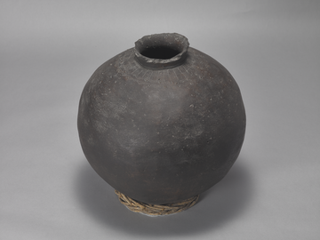 Ancient pot (Paiwan)