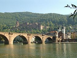 Slottet og «den gamle brua» i Heidelberg