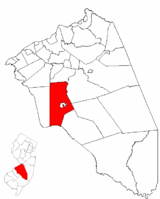 Location of Medford in Burlington County highlighted in red (right). Inset map: Location of Burlington County in New Jersey highlighted in red (left).