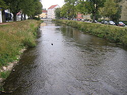 Нижнее течение реки Бригах в городе Донауэшинген осенью 2005 года