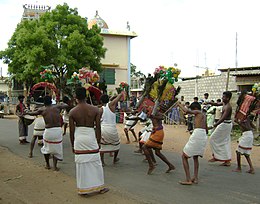 Hindu résztvevők a Kavadi vallási ünnepen