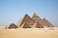 Piramidas de Giza bastidas per la civilizacion de l'Egpite antica vèrs lo sègle XXVI avC