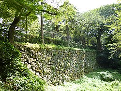 高岡城跡の石垣