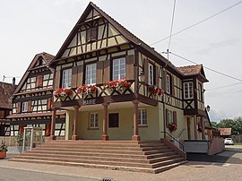 The town hall in Uttenheim